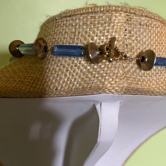 Sweet blue necklace - Picture 4 of 4